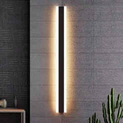 Elegante LED-Wandleuchte – Langes Streifendesign für modernes Dekor