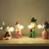 Elegante Tischlampe aus Kunstharz – Stilvolle Schlafzimmerbeleuchtung für Mädchen