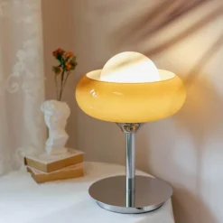 Elegante Tischlampen aus Glas – Dekorative Eierkuchenbeleuchtung
