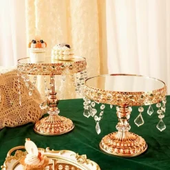 Eleganter Dessertständer aus Kristallglas – vergoldeter Kuchenständer