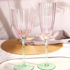 Eleganter Rotweinkelch – Blütenblatt-Veins-Champagnerglas für Restaurants und Feiertage