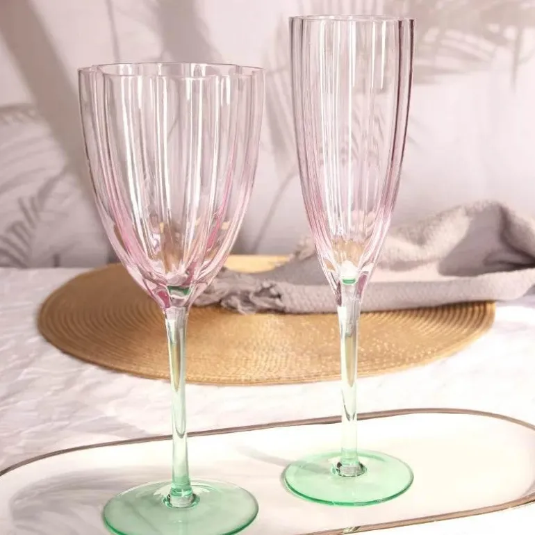 Eleganter Rotweinkelch – Blütenblatt-Veins-Champagnerglas für Restaurants und Feiertage