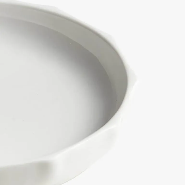 Eleganter Suppenteller aus Keramik im vertikalen Design für stilvolles Essgeschirr