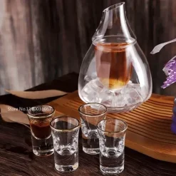 Elegantes Set aus Weinkaraffe und Eiskrug aus Glas – Zubehör für die Hausbar
