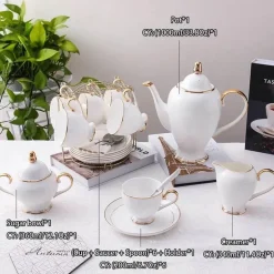 Elegantes Tee- und Kaffeeservice aus Bone China – Weiße und goldene Porzellantassen