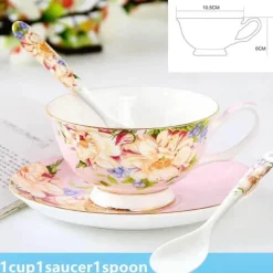 Elegantes Teeservice aus Keramik – Kombination aus Tasse, Untertasse und Löffel