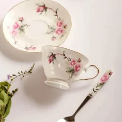 Elegantes Teetassen-Set aus Bone China – Schwarzes Kaffeegeschirr mit Untertasse und Löffel