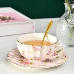 Elegantes Teetassen-Set mit Blumenmotiv – inklusive Löffel und Untertasse