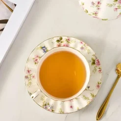 Elegantes Teetassen-Set mit Blumenmotiv – inklusive Löffel und Untertasse