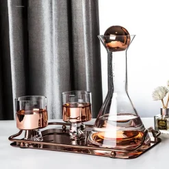 Elegantes Wasserkrug-Set - Glaskaraffe mit Bechern