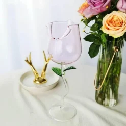 Elegantes Weinglas in Rosenform – Dekoratives Glas für besondere Anlässe