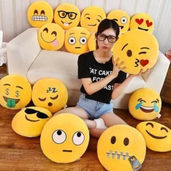 Emoji-Kissen – Komplettes Set mit dekorativen Kissen
