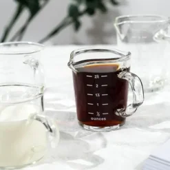 Espresso-Messbecher aus Glas mit Doppelöffnungs-Messskala für perfekte Lattes