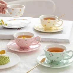 Espressotassen-Set aus Keramik – Hochwertige Tassen mit Untertasse und Löffel