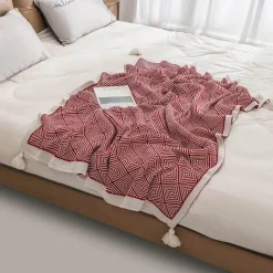 Ethnische Strickdecke - Gemütliches Sofadekor