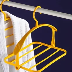 Faltbarer 4-lagiger Kleiderbügel – platzsparender Kleider-Organizer