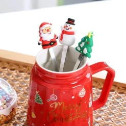 Festliche Weihnachtstasse mit Deckel und Löffel – Weihnachtskaffeetasse als Geschenk