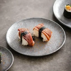 Flacher Teller mit Hammermuster – Hochwertiges Keramikgeschirr