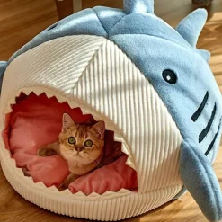 Gemütliches Hai-Haustierbett – Tragbares warmes Haus für Katzen und Hunde