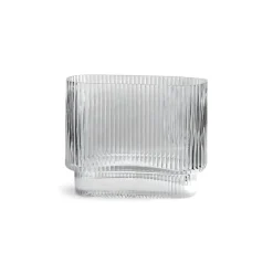 Gerippte Elegance Vase – Stilvolles dekoratives Herzstück