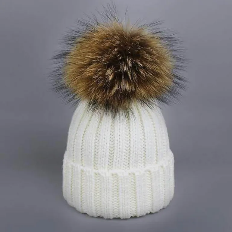Gestricktes Pelzmütze- und Schal-Set – kuschelige Winteraccessoires