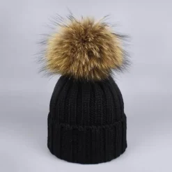 Gestricktes Pelzmütze- und Schal-Set – kuschelige Winteraccessoires