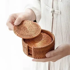 Gewebtes Rattan-Getränkeuntersetzer-Set – Umweltfreundliche Tischsets aus Bambus