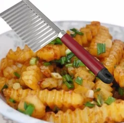 Gewellter Kartoffelschneider – Küchenwerkzeug aus Edelstahl