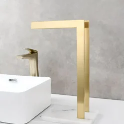 Giovanni Towel Holder - Stylish Bathroom Organizer