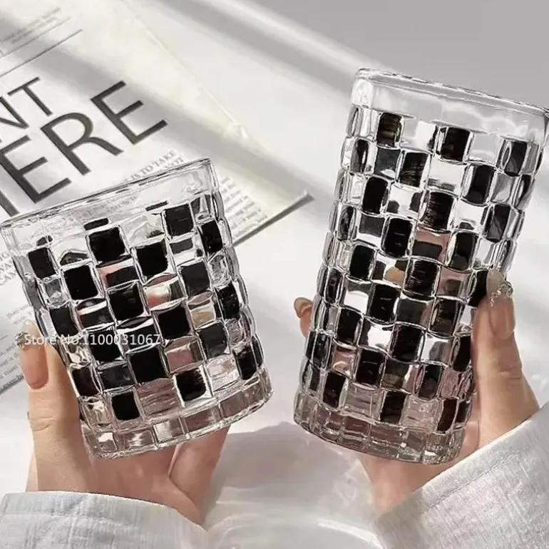 Glasbecher-Set mit Rattanrahmen – Elegantes Trinkgeschirr-Geschenkset