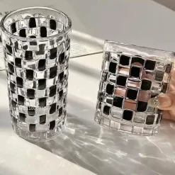 Glasbecher-Set mit Rattanrahmen – Elegantes Trinkgeschirr-Geschenkset
