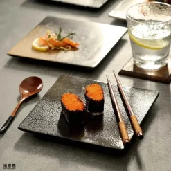 Glasierte Barbecue-Flügelplatte im japanischen Stil mit Messer – Bratblech für Flügel und Fisch