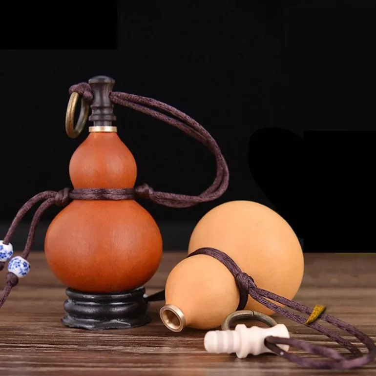 Glücksbringer-Schlüsselanhänger - Tragbare Amulettflasche