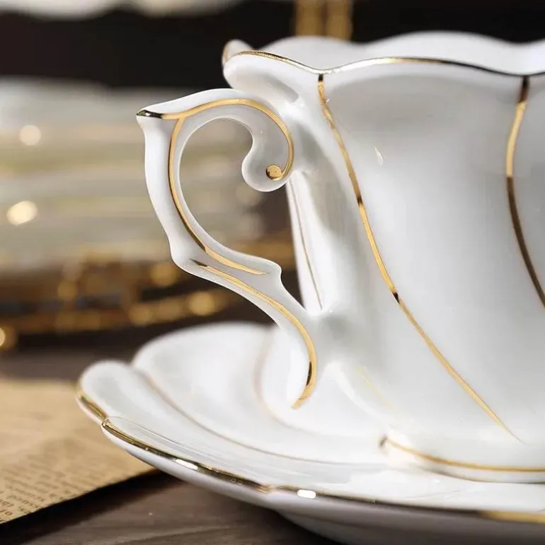 Gold Wave Teetassen-Set – 200 ml hochwertiges Trinkgeschirr aus Bone China
