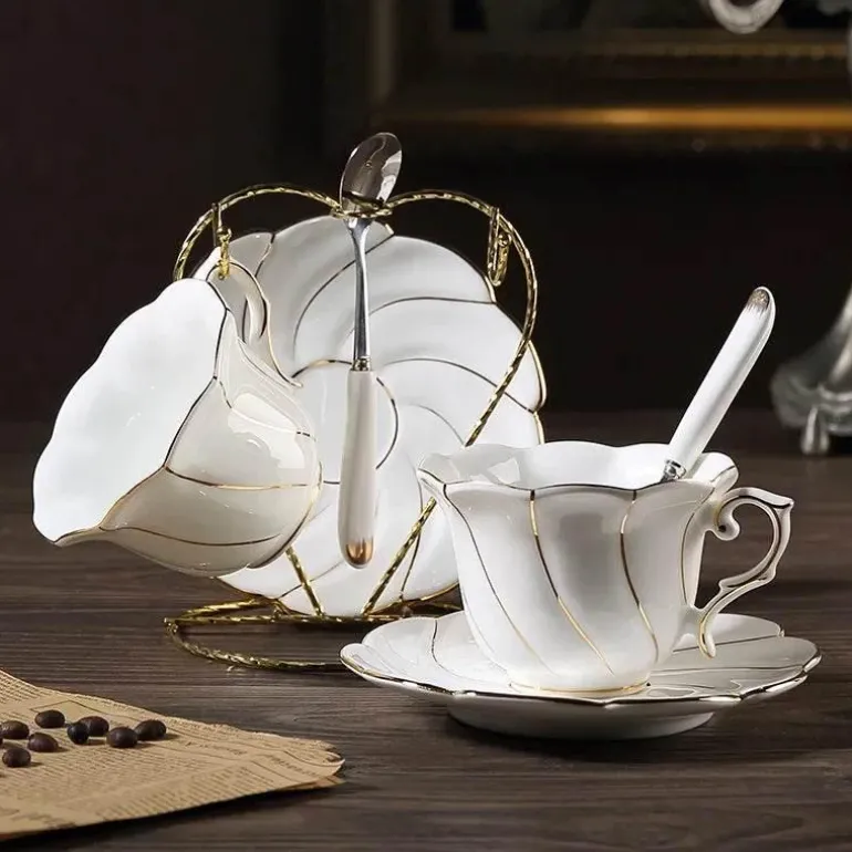 Gold Wave Teetassen-Set – 200 ml hochwertiges Trinkgeschirr aus Bone China