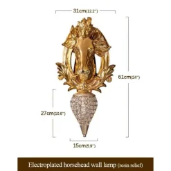 Goldene Pferde-Wandlampe – Künstlerisches Reiterdekor