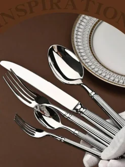 Goldfarbenes Edelstahl-Besteckset – 4-teiliges elegantes Essbesteck