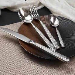 Goldfarbenes Edelstahl-Besteckset – 4-teiliges elegantes Essbesteck