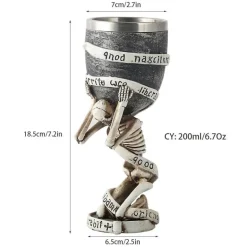 Gotischer Totenkopfkelch – Einzigartiges Weinglas aus Edelstahl für Partys