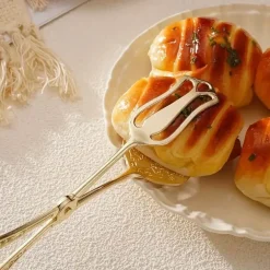 Gravierte Scherenzange – Aria Küchenutensil