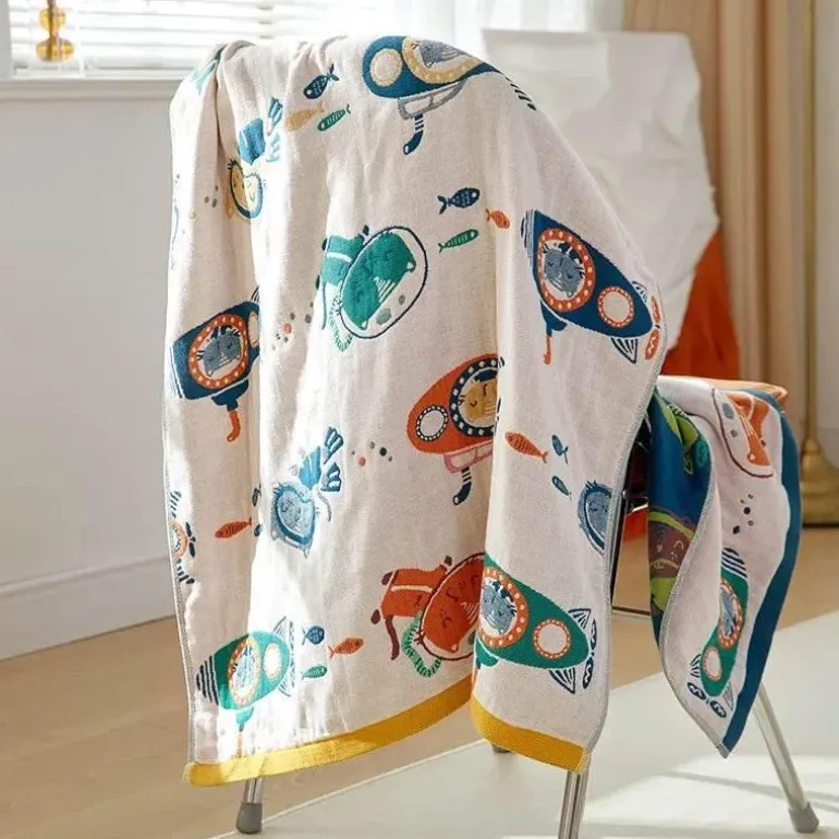 Großes Badetuch aus Baumwollgaze mit Cartoon-Motiv – 70 x 140 cm