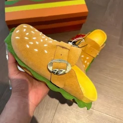 Hamburger Strandpantoffeln – Lustige, lässige Sommerschuhe