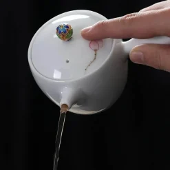 Handbemalte weiße Teekanne – Verbrühungssicheres Kung-Fu-Teeset mit seitlichem Griff