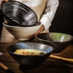 Handelsübliche Ramenschalen aus Keramik – langlebiges Geschirrset