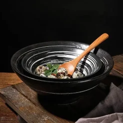 Handelsübliche Ramenschalen aus Keramik – langlebiges Geschirrset