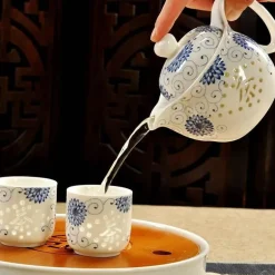 Handgefertigte Keramik-Teekanne mit Drachendesign – 350 ml Porzellan-Teekanne