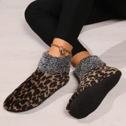 Hausschuhe für Damen mit Leopardenmuster – gemütliche Hausschuhe mit Tiermuster