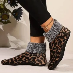 Hausschuhe für Damen mit Leopardenmuster – gemütliche Hausschuhe mit Tiermuster