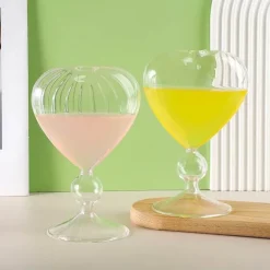 Herzförmiges Glasbecher-Set – Trinkgeschirr für romantische Paare