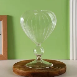 Herzförmiges Glasbecher-Set – Trinkgeschirr für romantische Paare